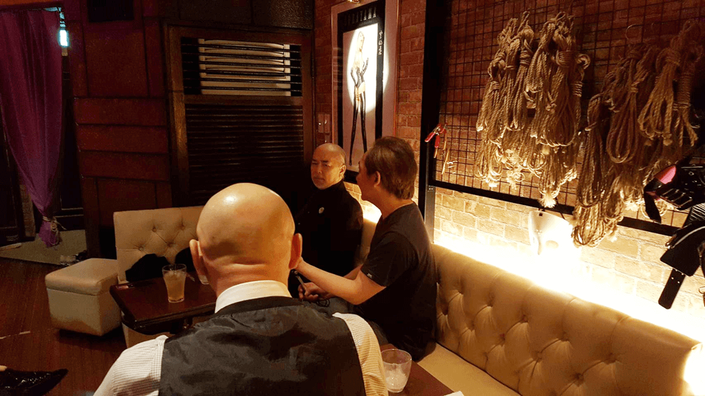 写真は左から蒼月流、おとなわ、筆者