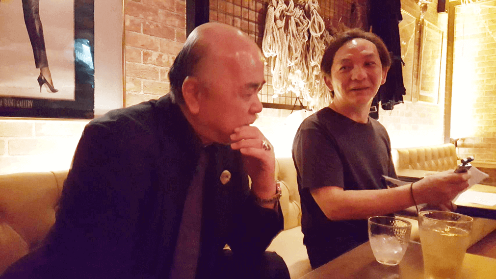 写真は左から蒼月流、筆者