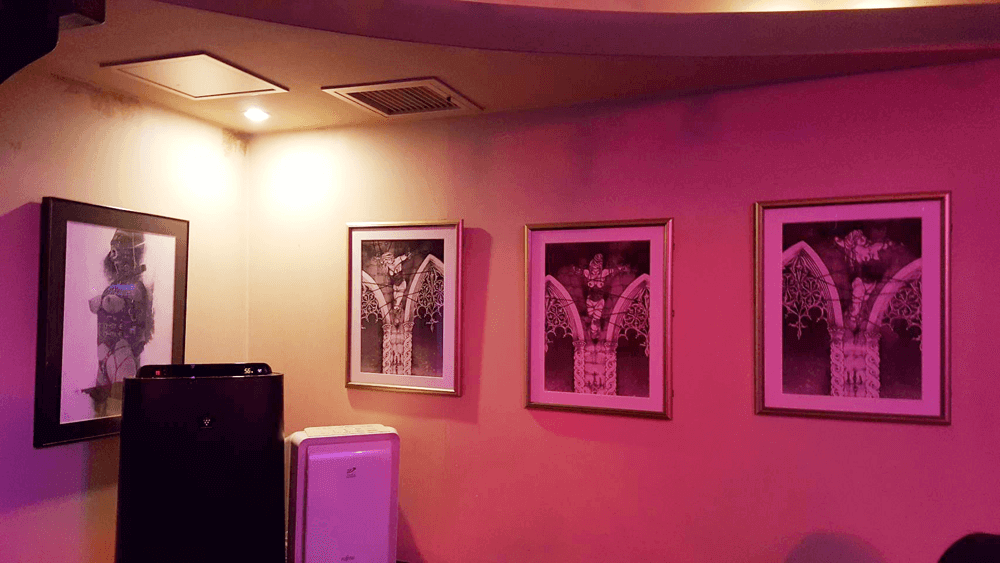 SMバーのおしゃれな内装